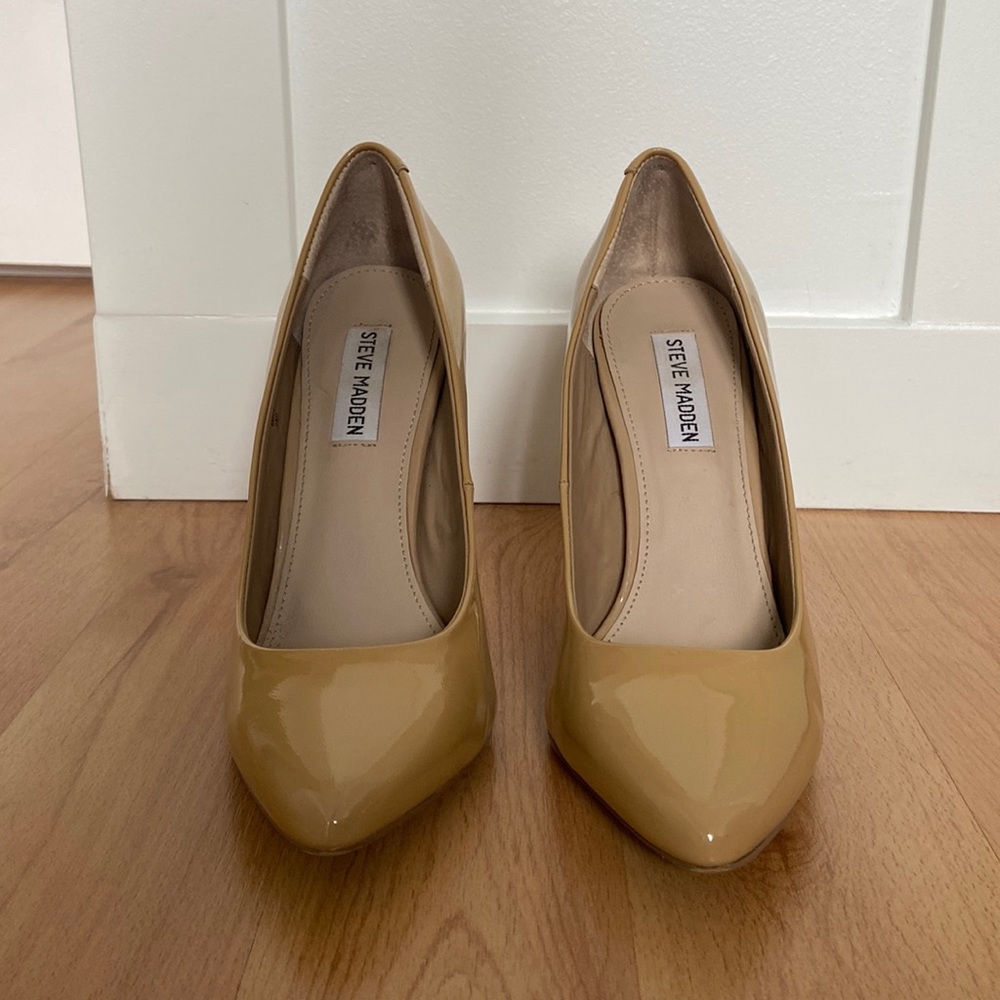 Steve Madden Nude Pumps - EUC!